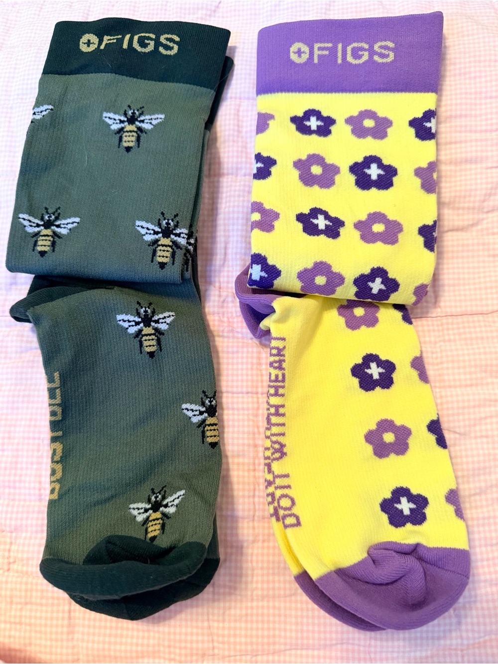 FIGS Honeybee  Moss & Daisy Yellow Compression  Socks 2-pack Size M, NWOT - Picture 2 of 2